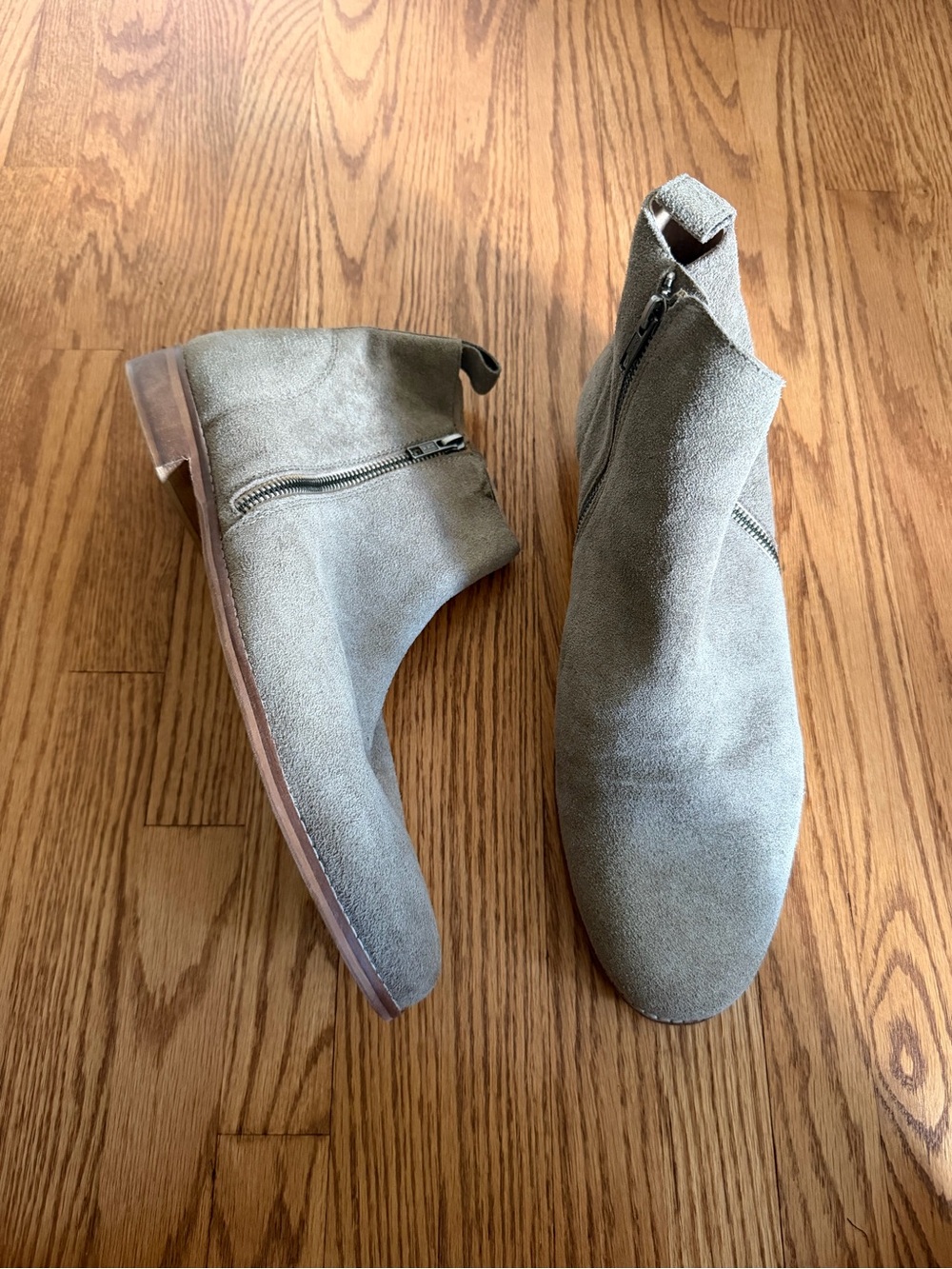 Topman Men’s Suede Chukka Boots in Taupe Gray